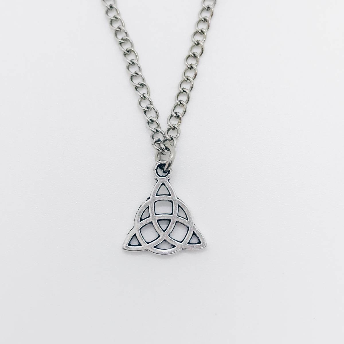 Small Triquetra Necklace Small Triquetra Necklace