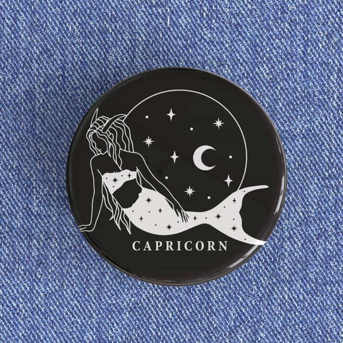 Capricorn Girl Badge/Magnet