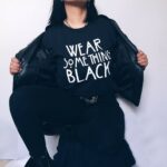 Waer something black 3