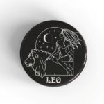 Leo Woman Badge/Magnet
