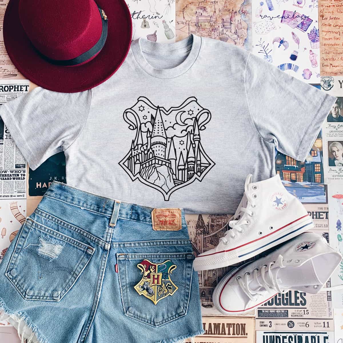 Hogwarts Emblem T-Shirt Hogwarts Emblem T-Shirt