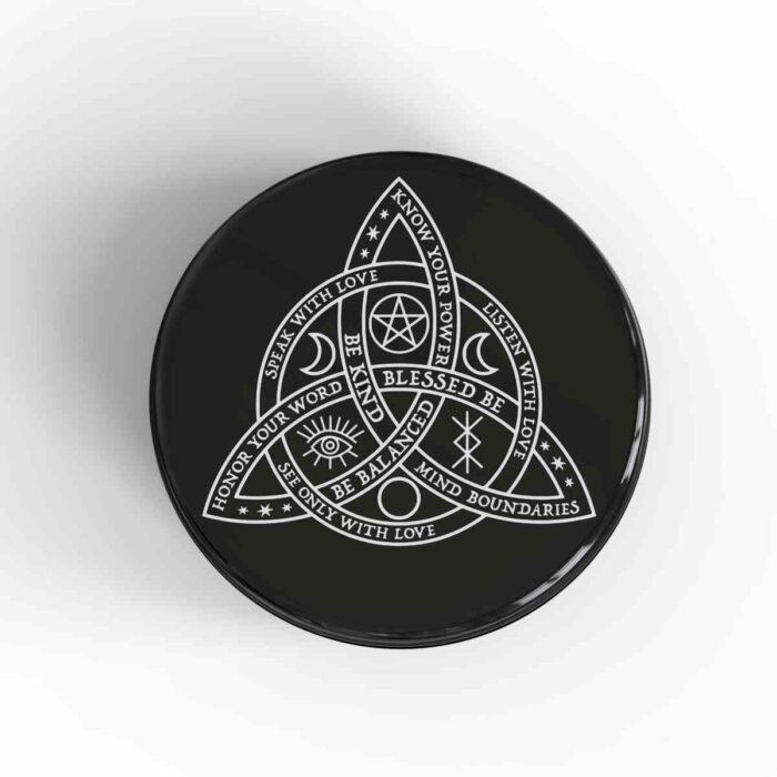 Triquetra Detailed