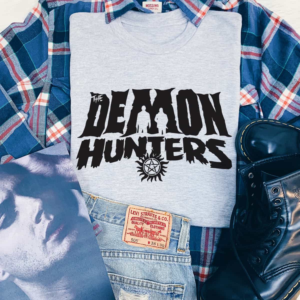 Demon Hunters T-Shirt Demon Hunters T-Shirt