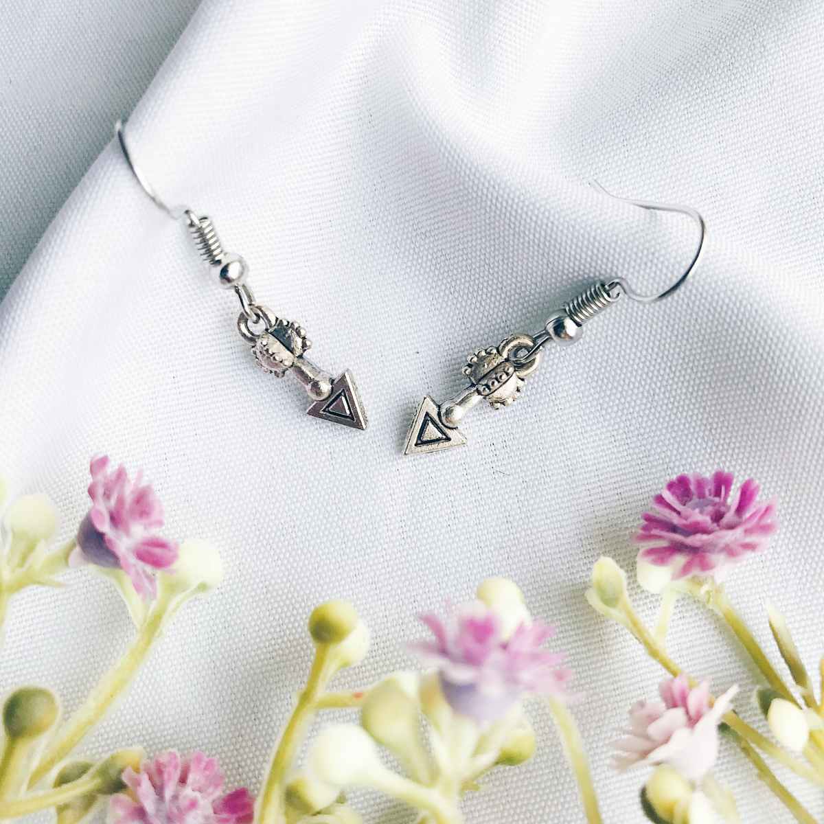 Tiny Arrow Earrings Tiny Arrow Earrings