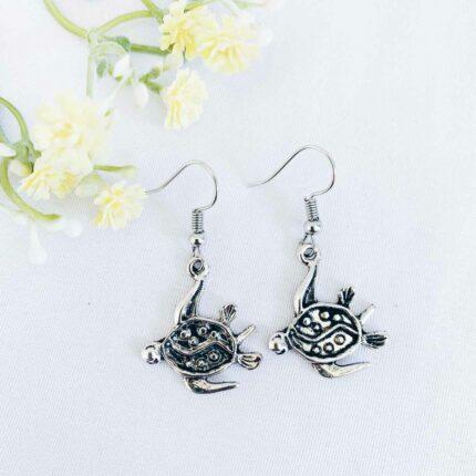 Detailed Turtle Earrings